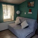 Апартаменты центр для друзів та сімї спальня і кухня-вітальня