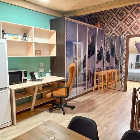 оперний театр площа ринок спальня і кухня-вітальня Lviv